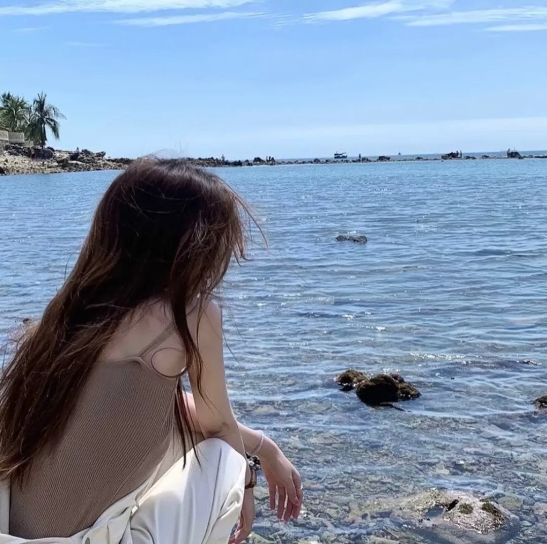 橙色女孩 海报